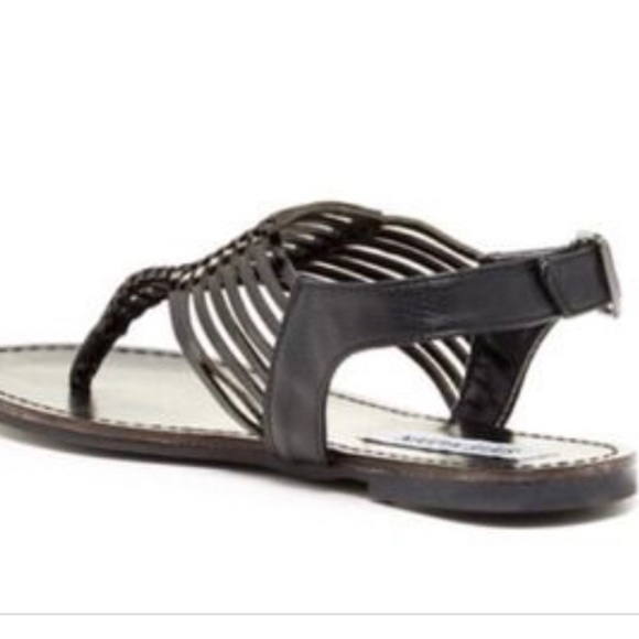 STEVE MADDEN “Selinee” Sandals in Black - Picture 2 of 5